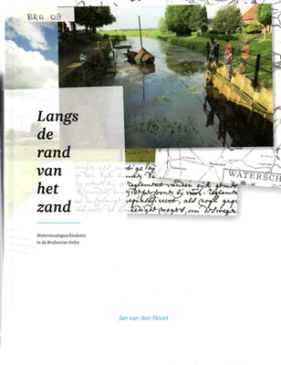 Langs de rand van het zand